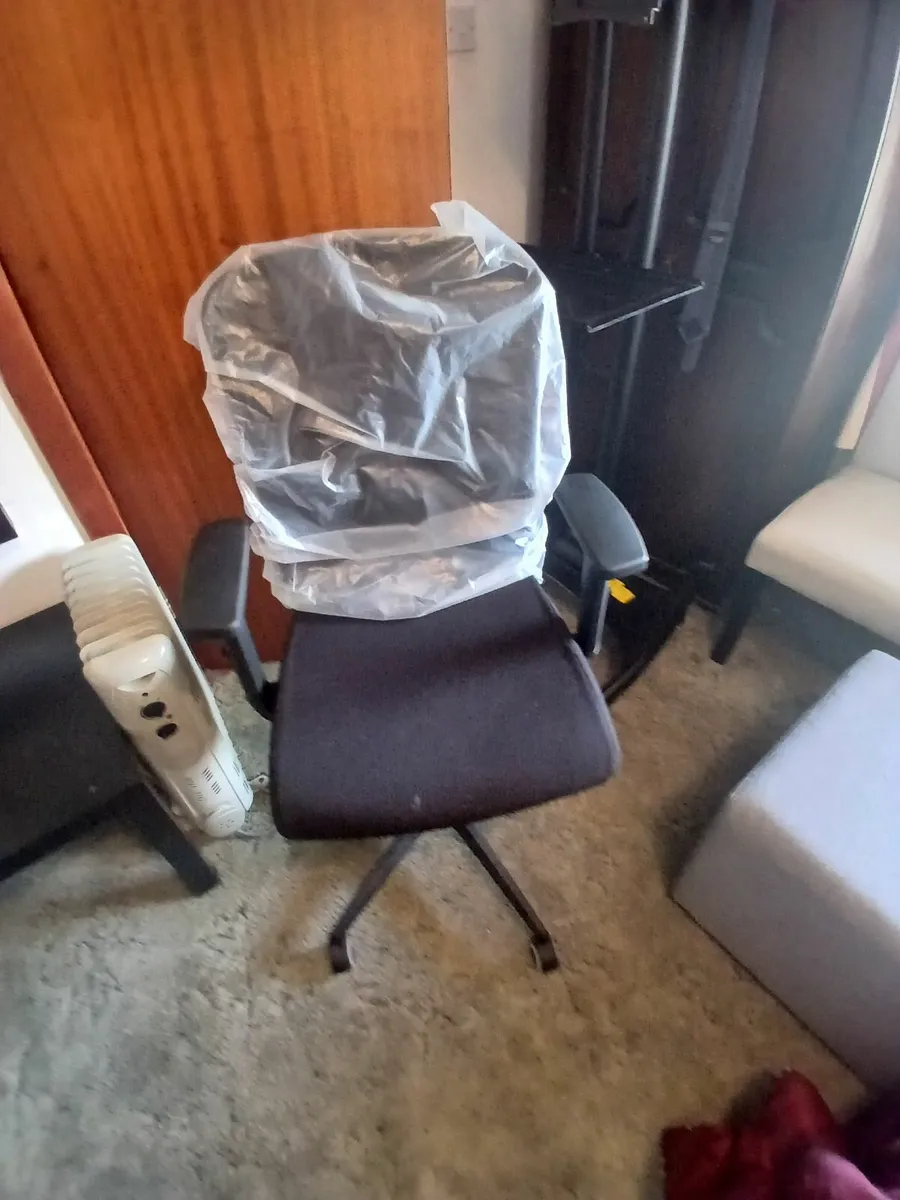 Office desk with pedal & office chair delivered - Image 4
