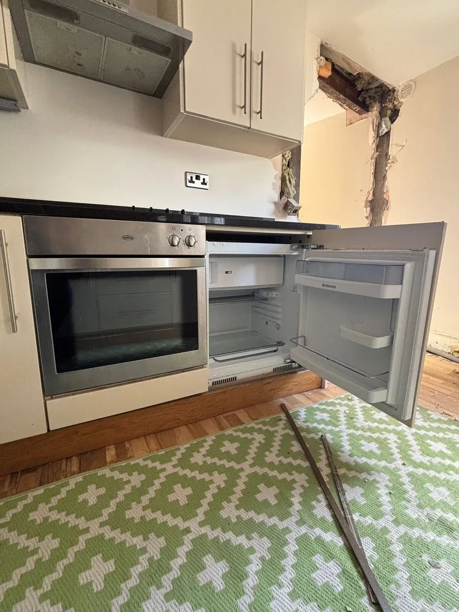 Fitted Kitchen - Image 4