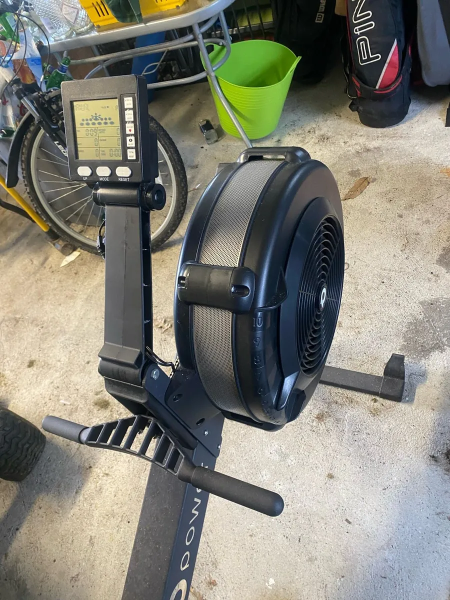 Rowing Machine - Image 3