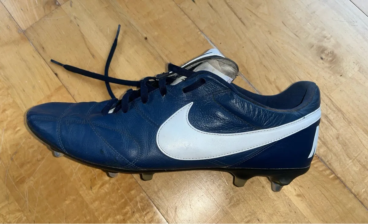 Football boots - Image 1