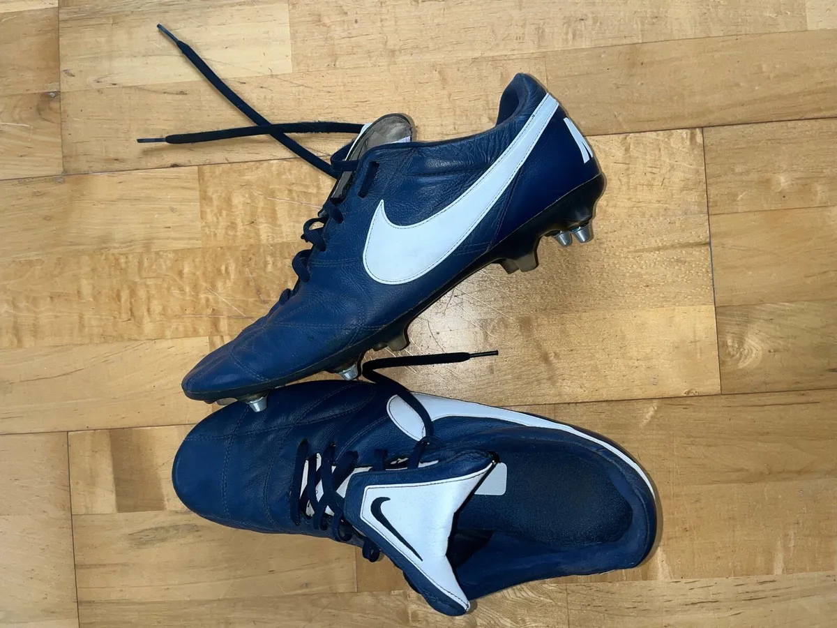 Football boots - Image 2