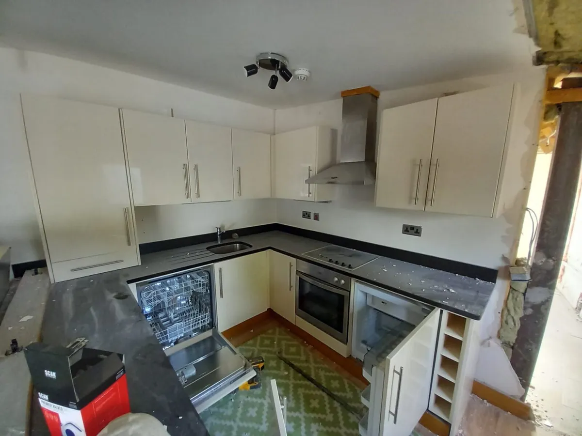 Fitted Kitchens - Image 3