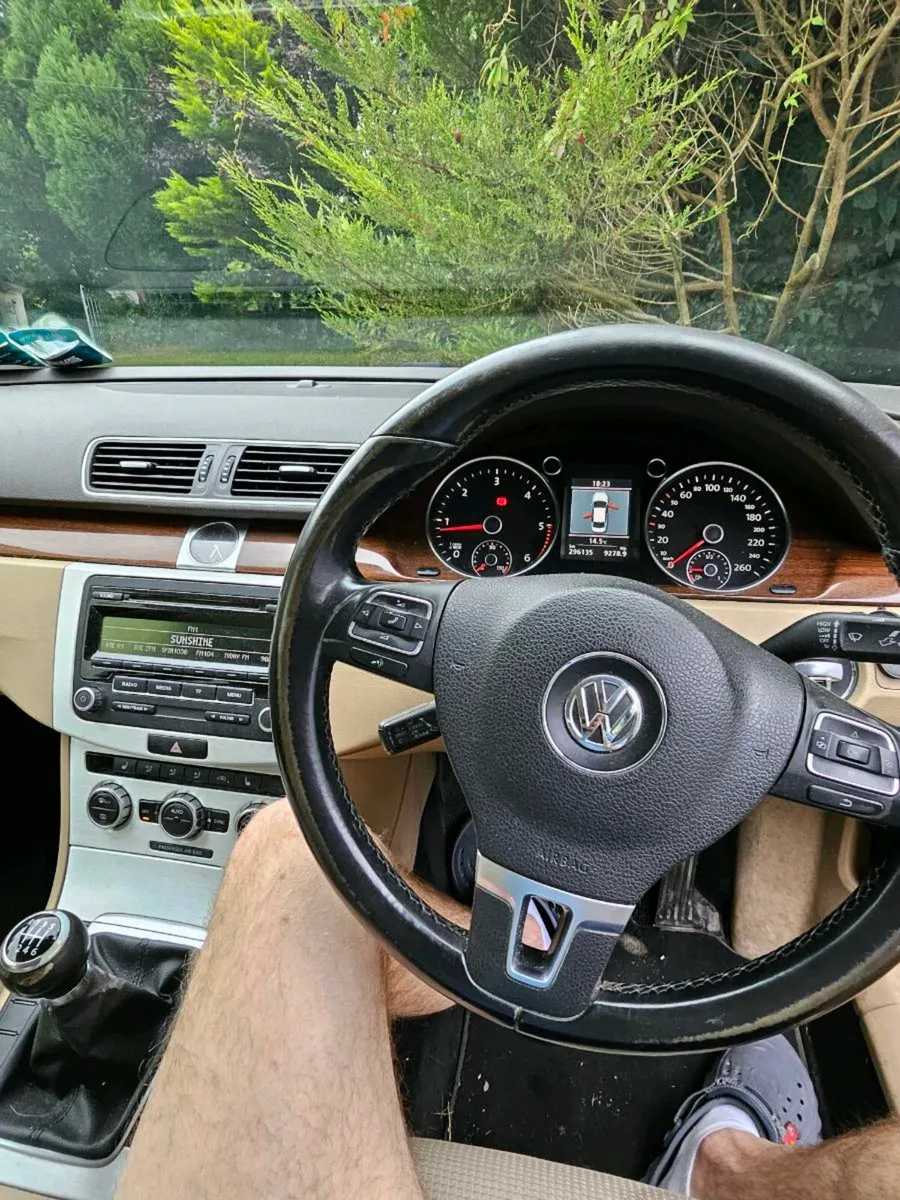 Volkswagen passat - Image 2