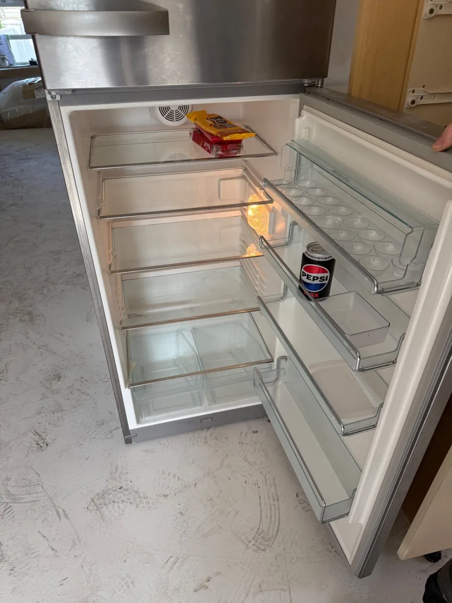 Fridge freezer - Image 3