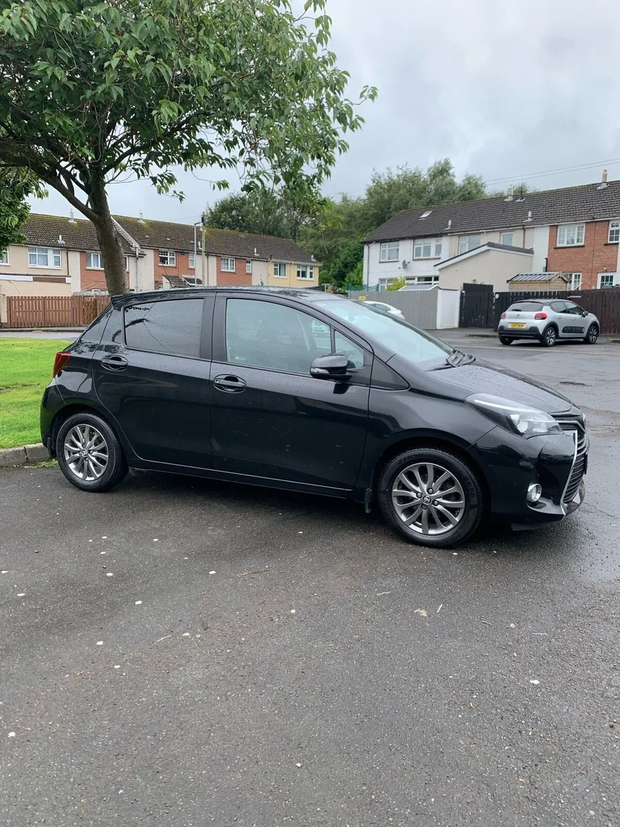 2017 TOYOTA YARIS 1329cc 6 SPEED PETROL iCON VVT-1 - Image 2