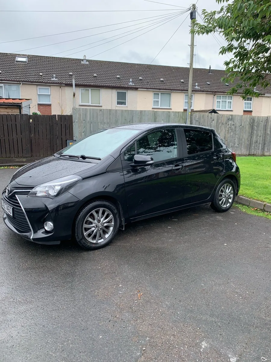 2017 TOYOTA YARIS 1329cc 6 SPEED PETROL iCON VVT-1 - Image 3