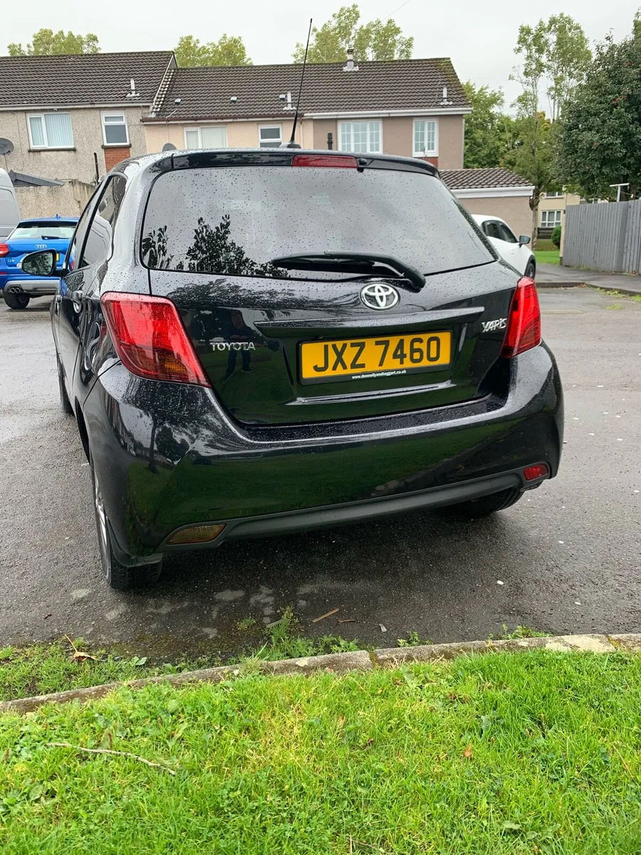 2017 TOYOTA YARIS 1329cc 6 SPEED PETROL iCON VVT-1 - Image 4