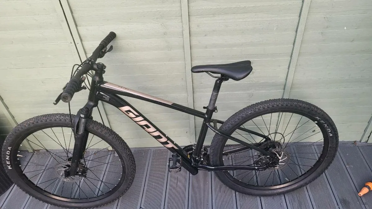 Giant talon moutain bike - Image 2