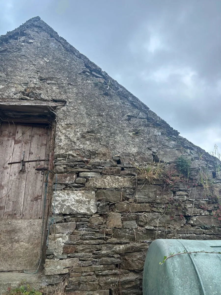 Old Building stone - Image 3