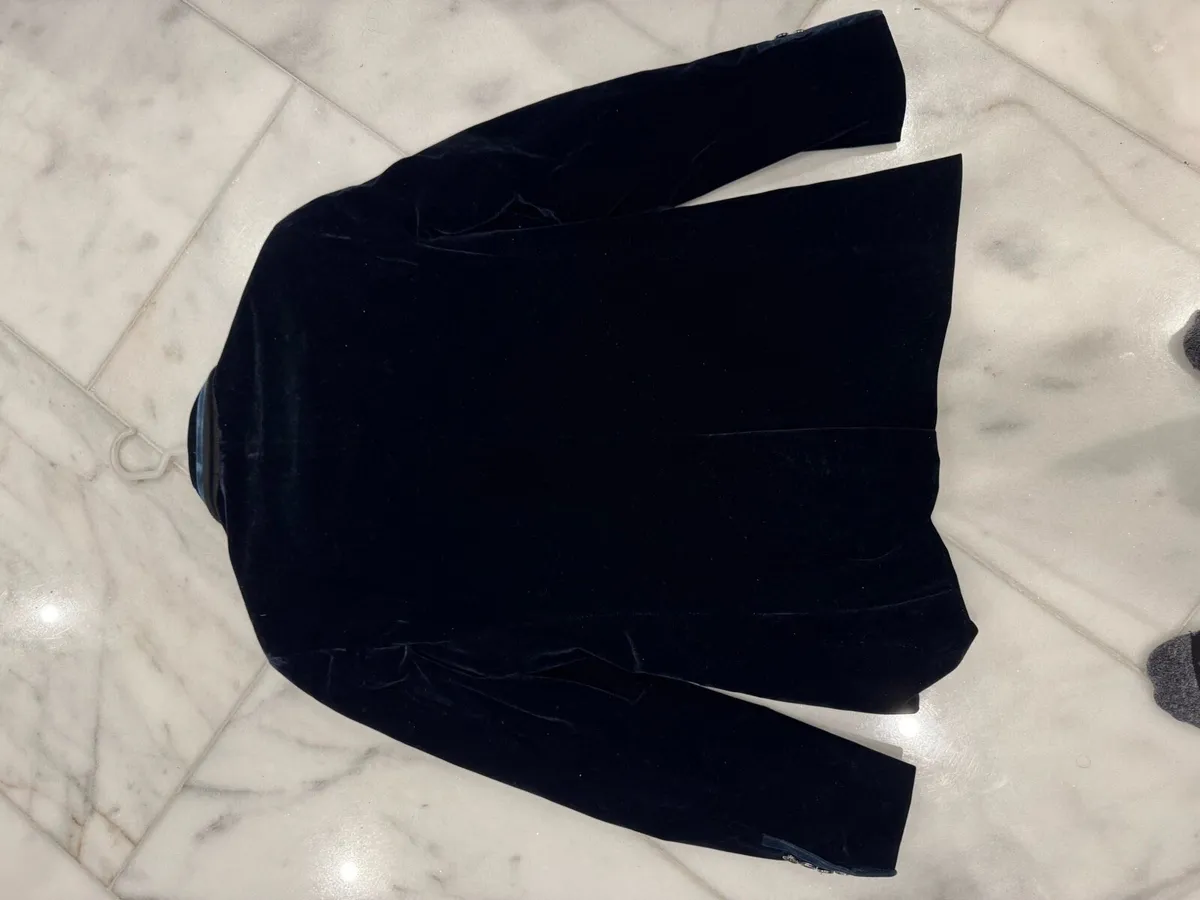 Crushed blue velvet jacket - Image 2