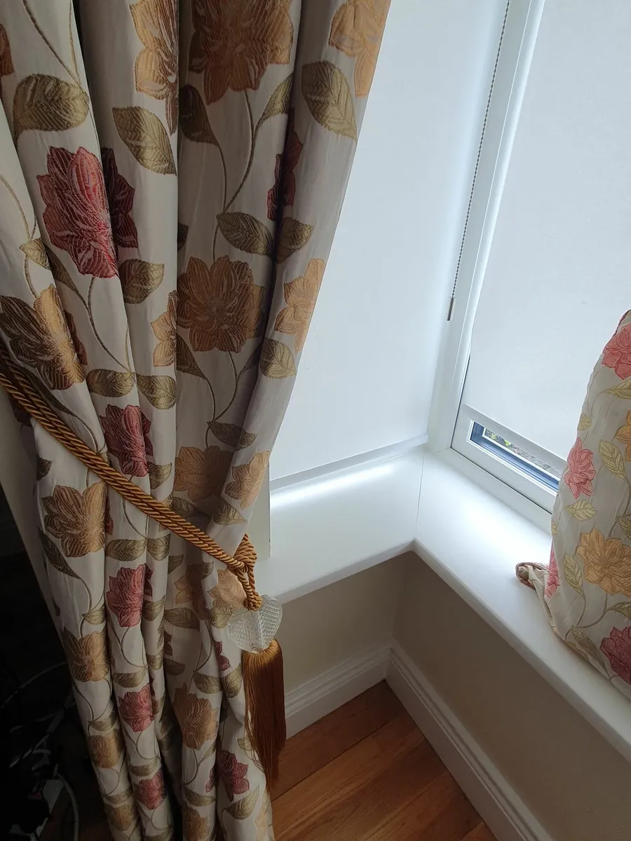 Curtains/cushion covers/tie backs - Image 3