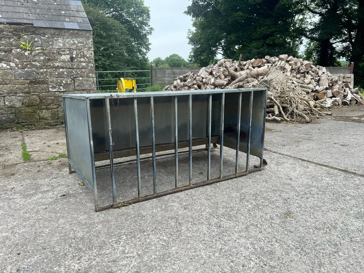 Lamb creep feeder - Image 1