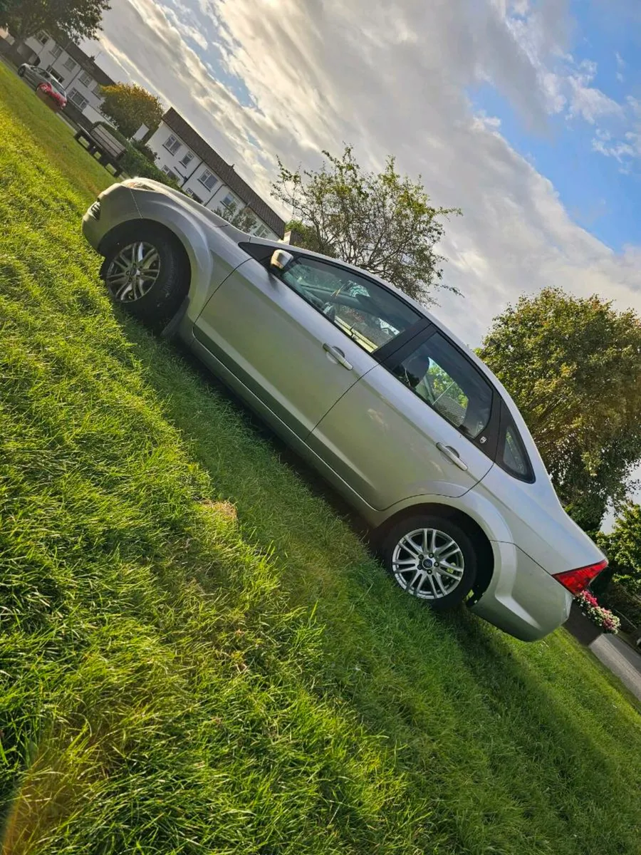 Ford Focus - Image 2