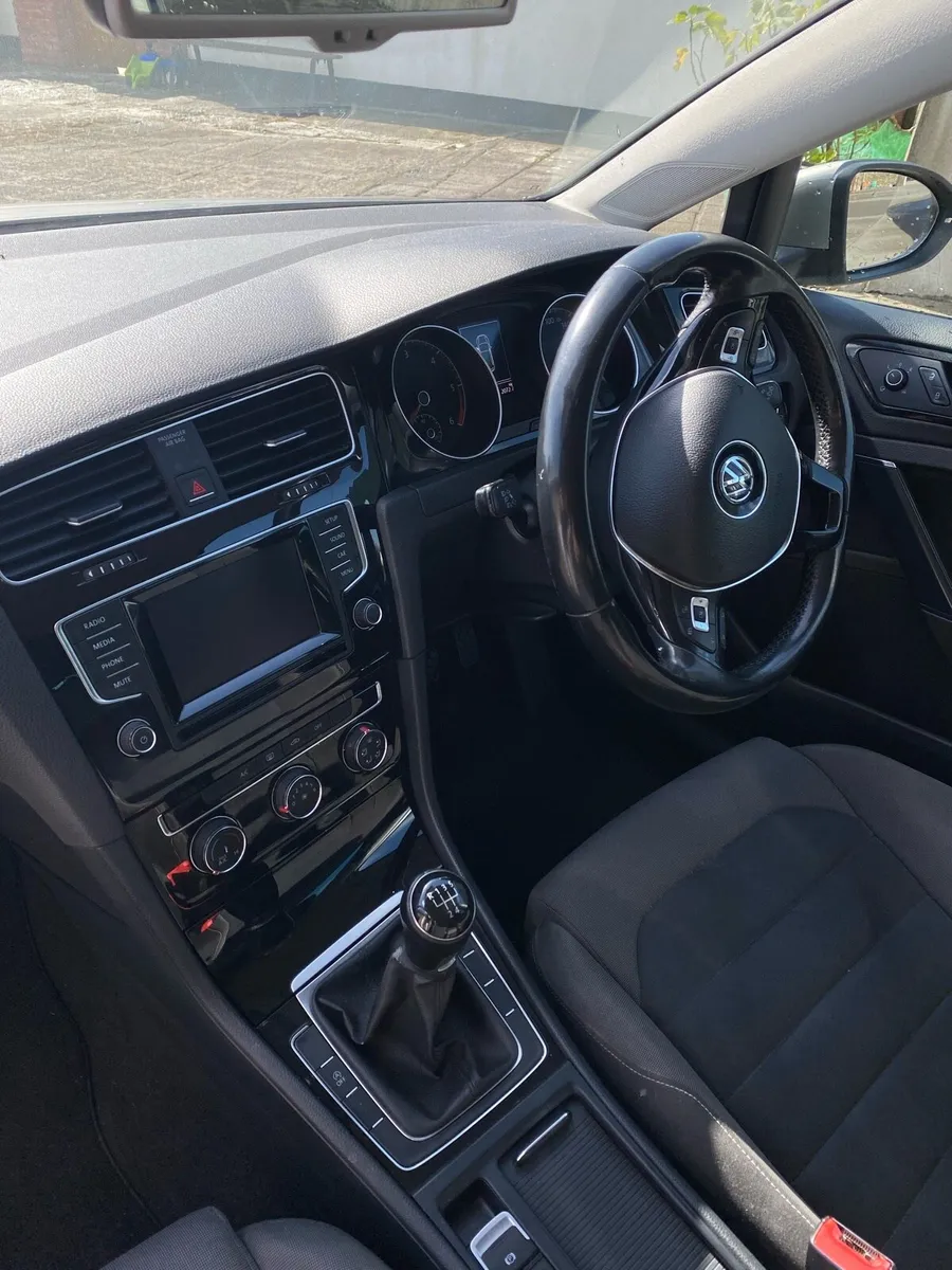 Volkswagen Golf 2013 1.6L TDI HIGHLINE - Image 1