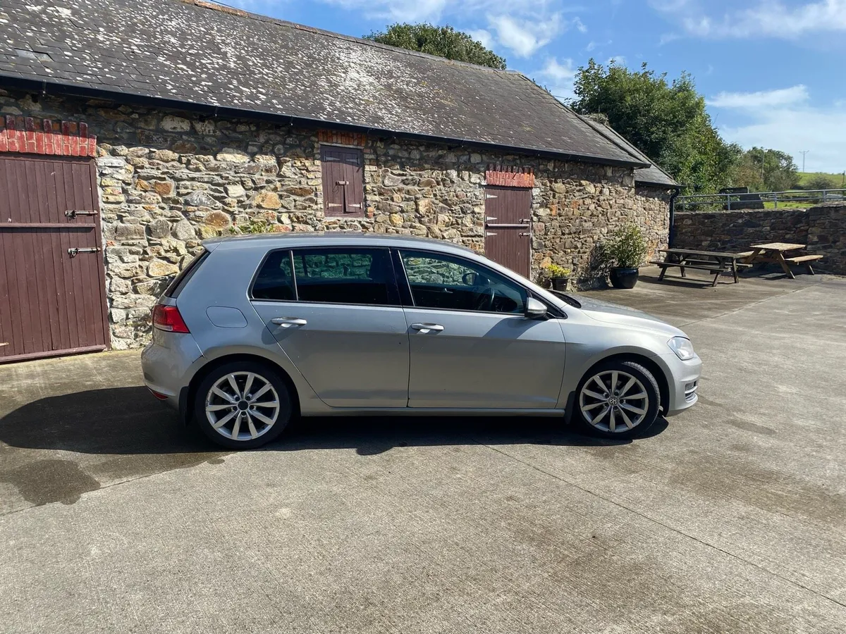 Volkswagen Golf 2013 1.6L TDI HIGHLINE - Image 3