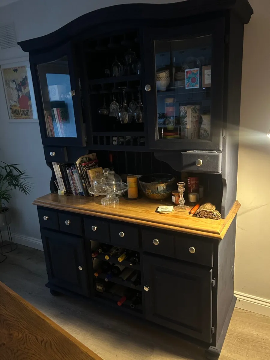 Dresser - Image 3