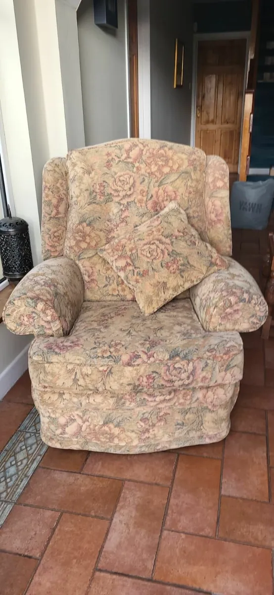 Armchair - Image 2