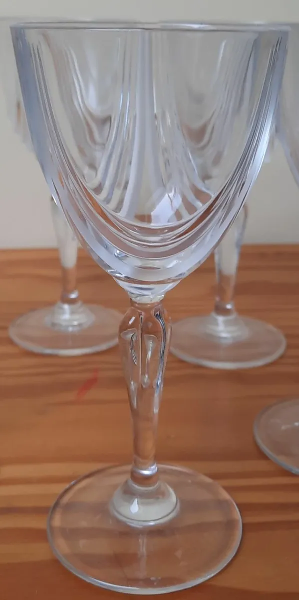 Set of 6 Killarney Crystal Wine Glasses - Image 2