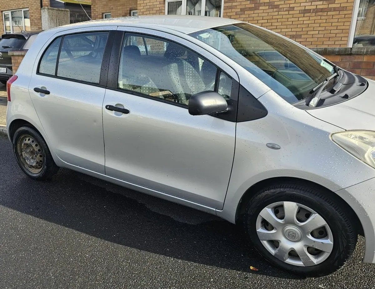 Toyota Yaris 2008 - Image 4