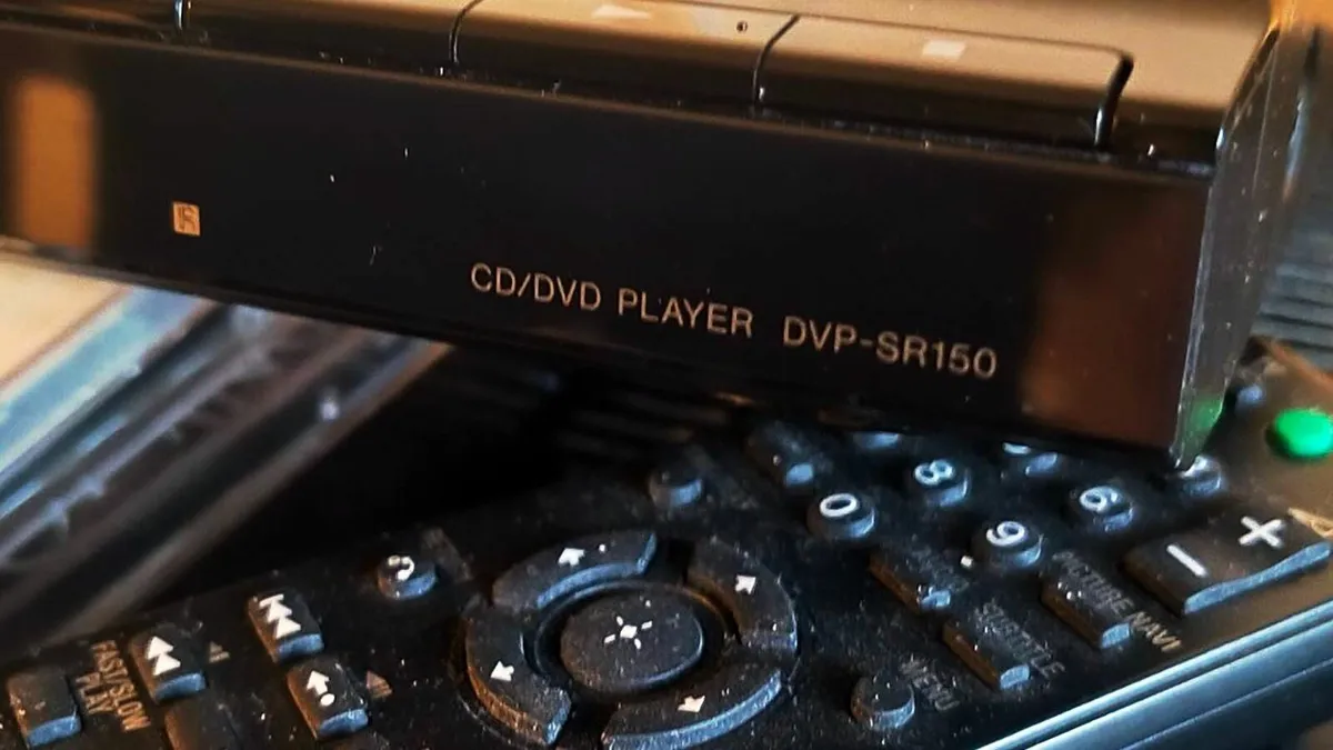 cd dvd player Sony DVP-SR150 DVD Player - Image 3
