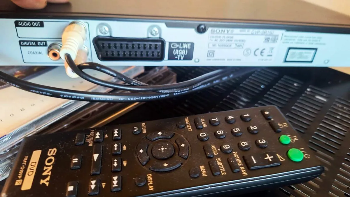 cd dvd player Sony DVP-SR150 DVD Player - Image 4