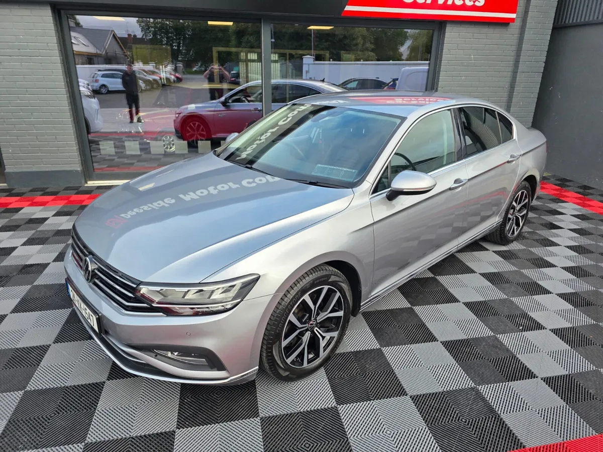 Volkswagen Passat 2021 - Image 3