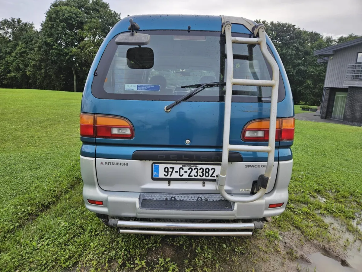 Mitsubishi Delica - Image 2