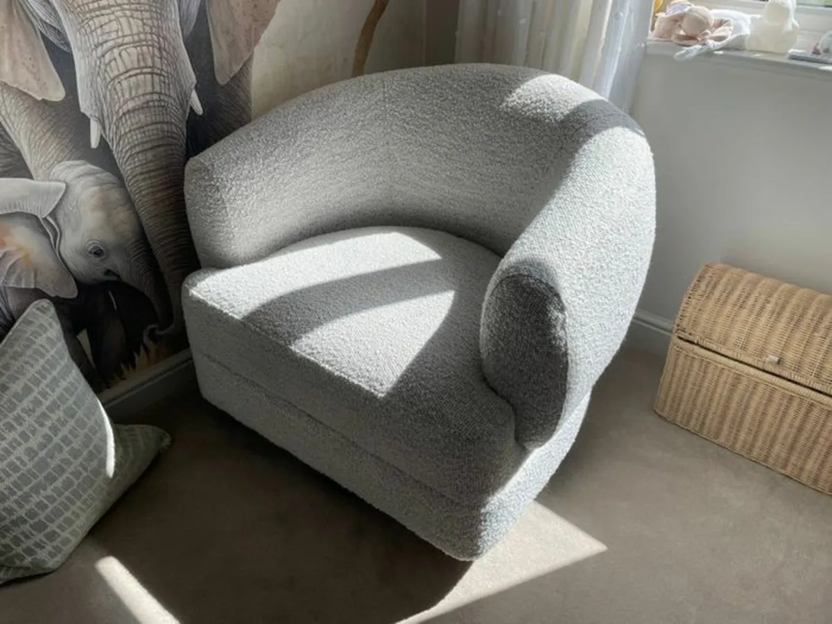 Swivel armchair - Image 1