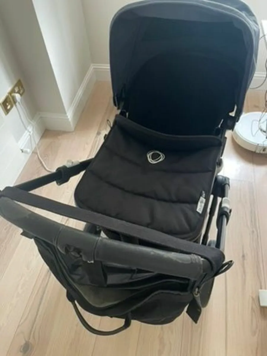 Bugaboo Fox 3 + car seat Turtle air by Nina - Image 1
