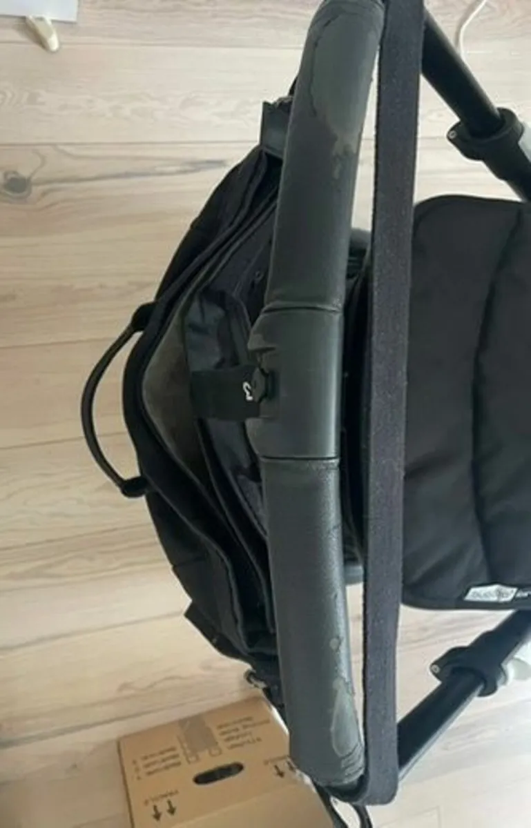 Bugaboo Fox 3 + car seat Turtle air by Nina - Image 2