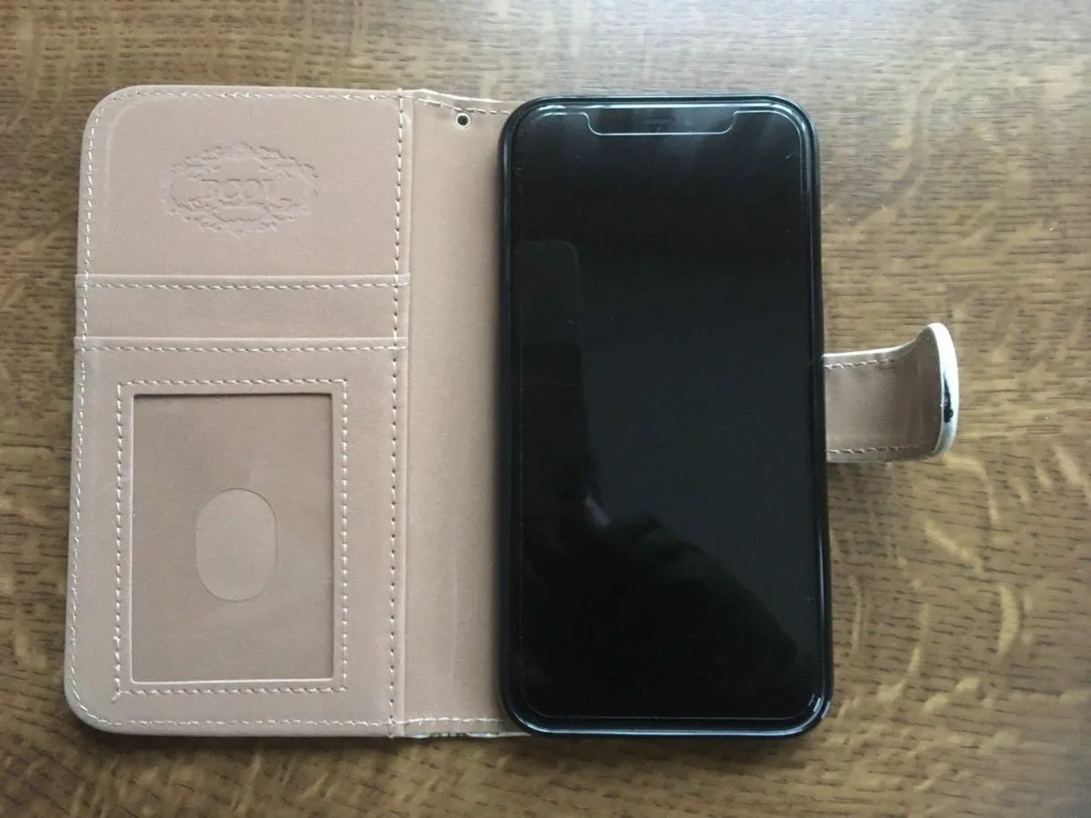 BRAND NEW iPhone 11 Cover Case Wallet Eiffel Tower - Image 4