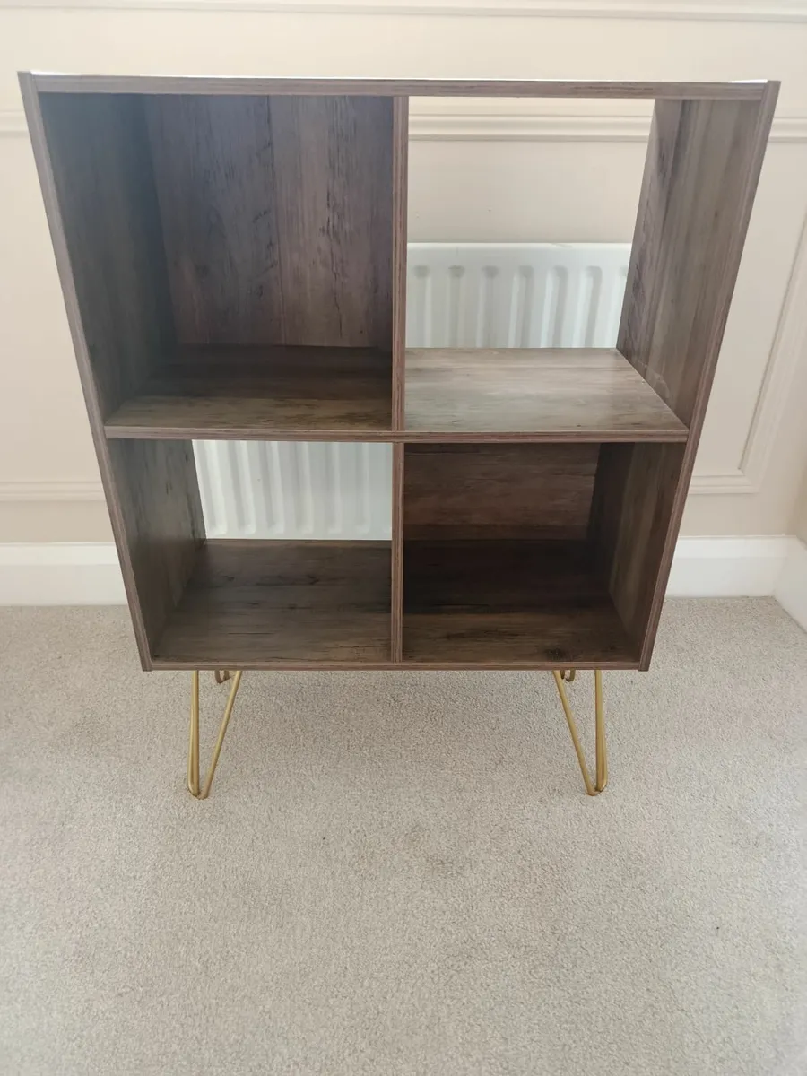 Feature unit - Image 1