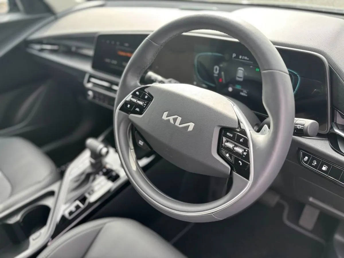Kia Niro 1.6 K3 Plug in Hybrid Automatic - Image 2