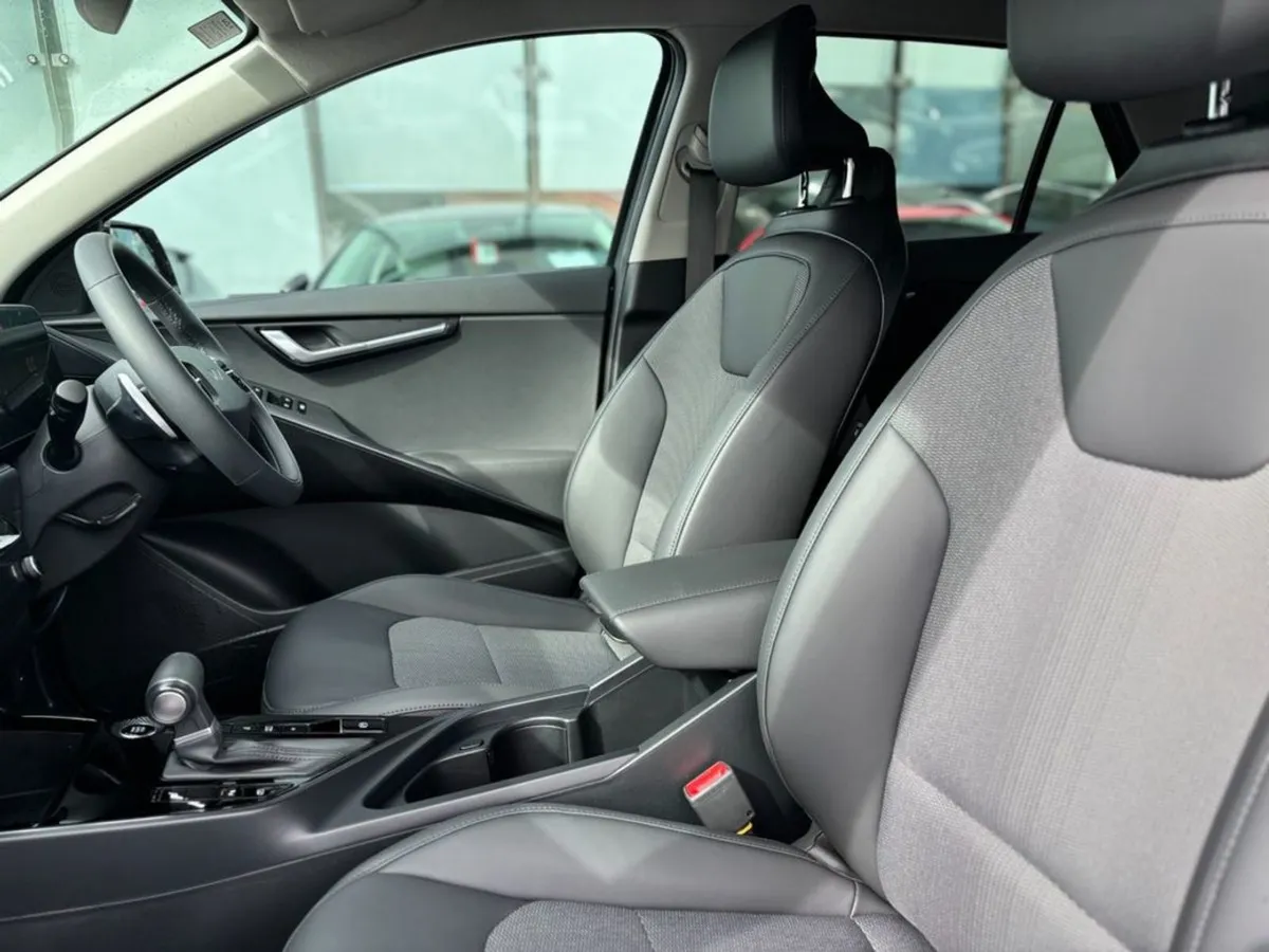 Kia Niro 1.6 K3 Plug in Hybrid Automatic - Image 4