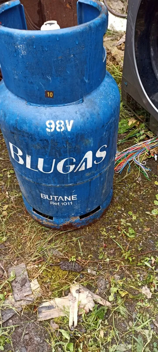 Butane Gas Cylinder - Image 1