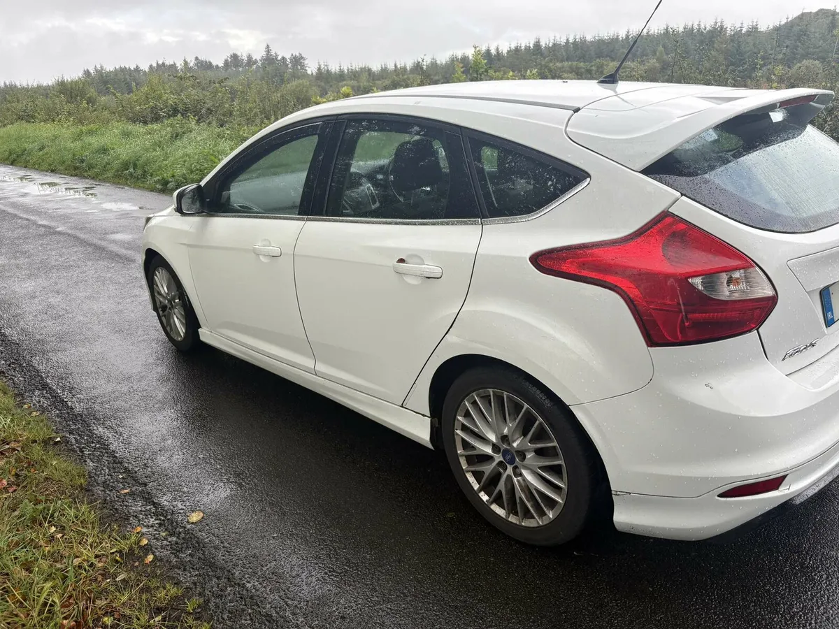 Ford Focus - Image 4