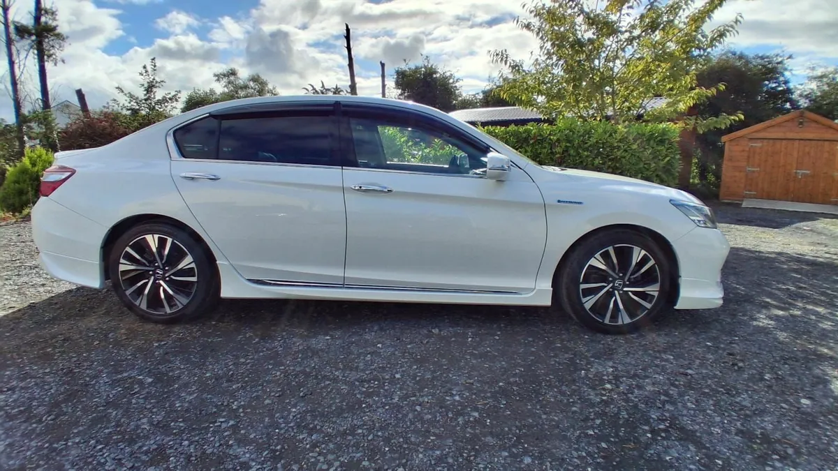 Honda Accord 2017 - Image 4