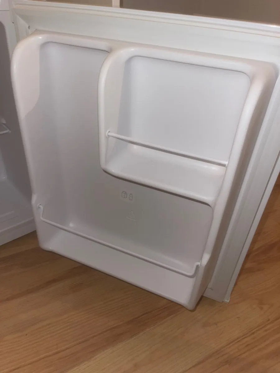 Under counter fridge - Image 3