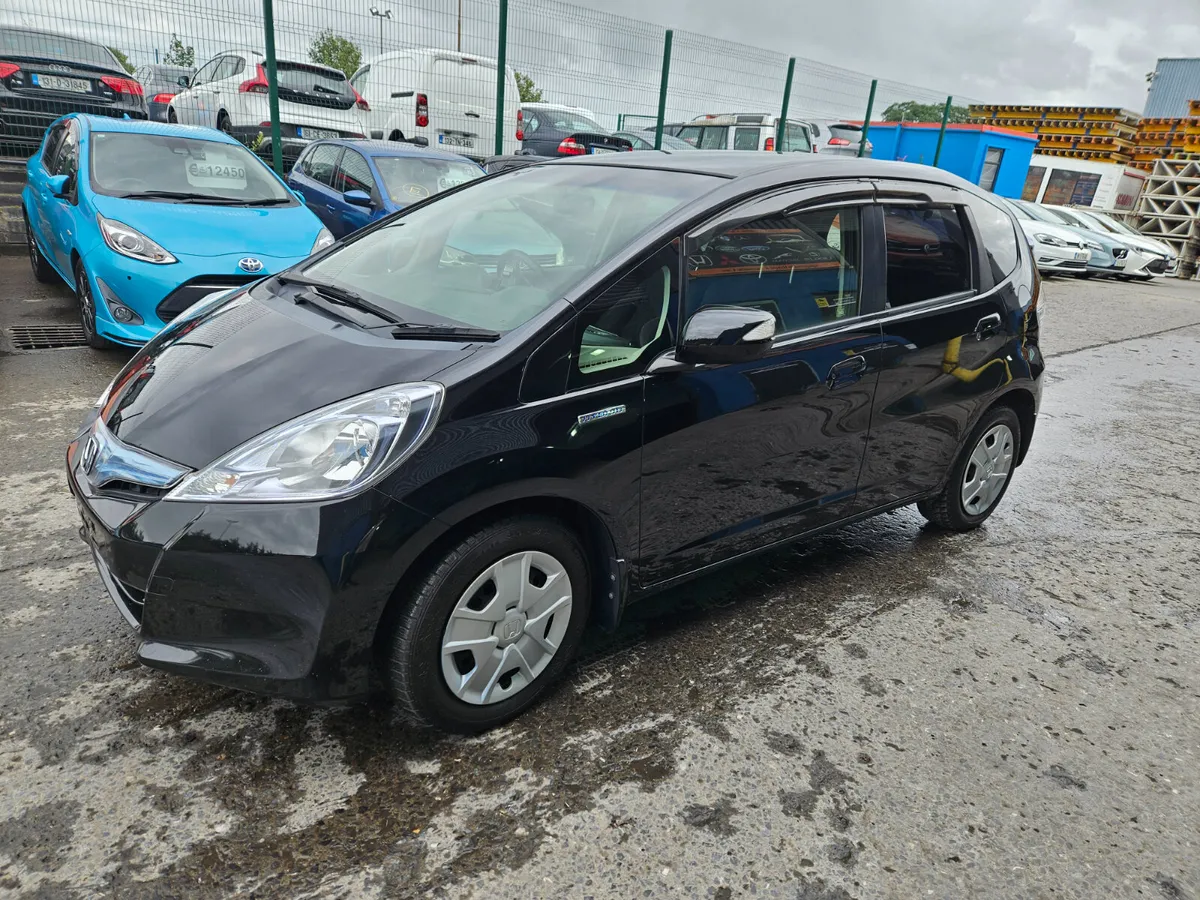 2012 Honda Fit Hybrid Automatic - Image 3