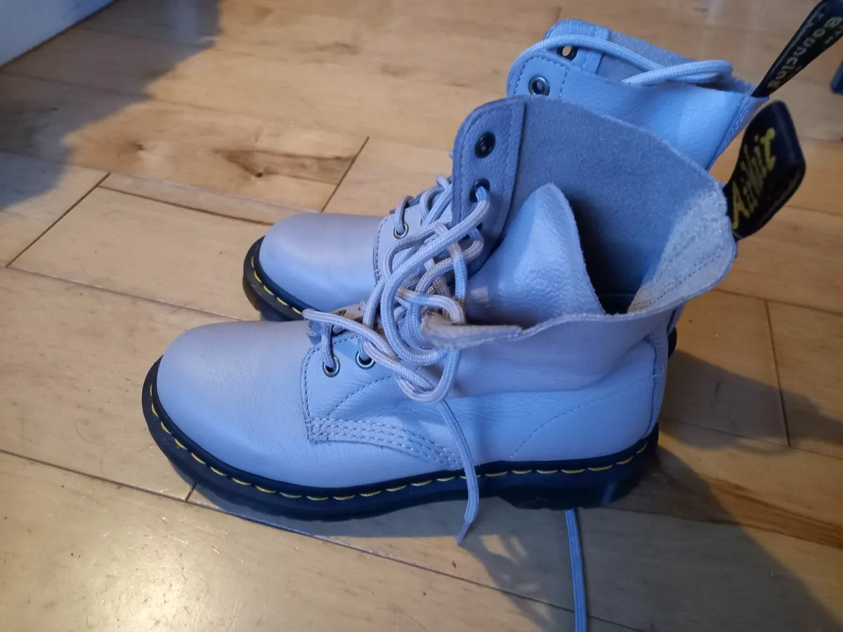 Doc martin ladies boots - Image 2