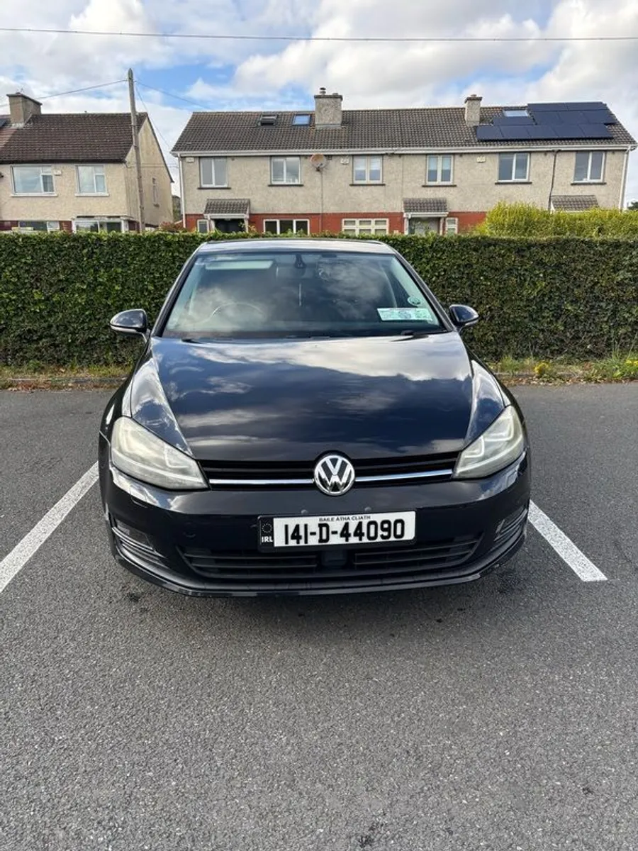 2014 Volkswagen Golf - Image 2