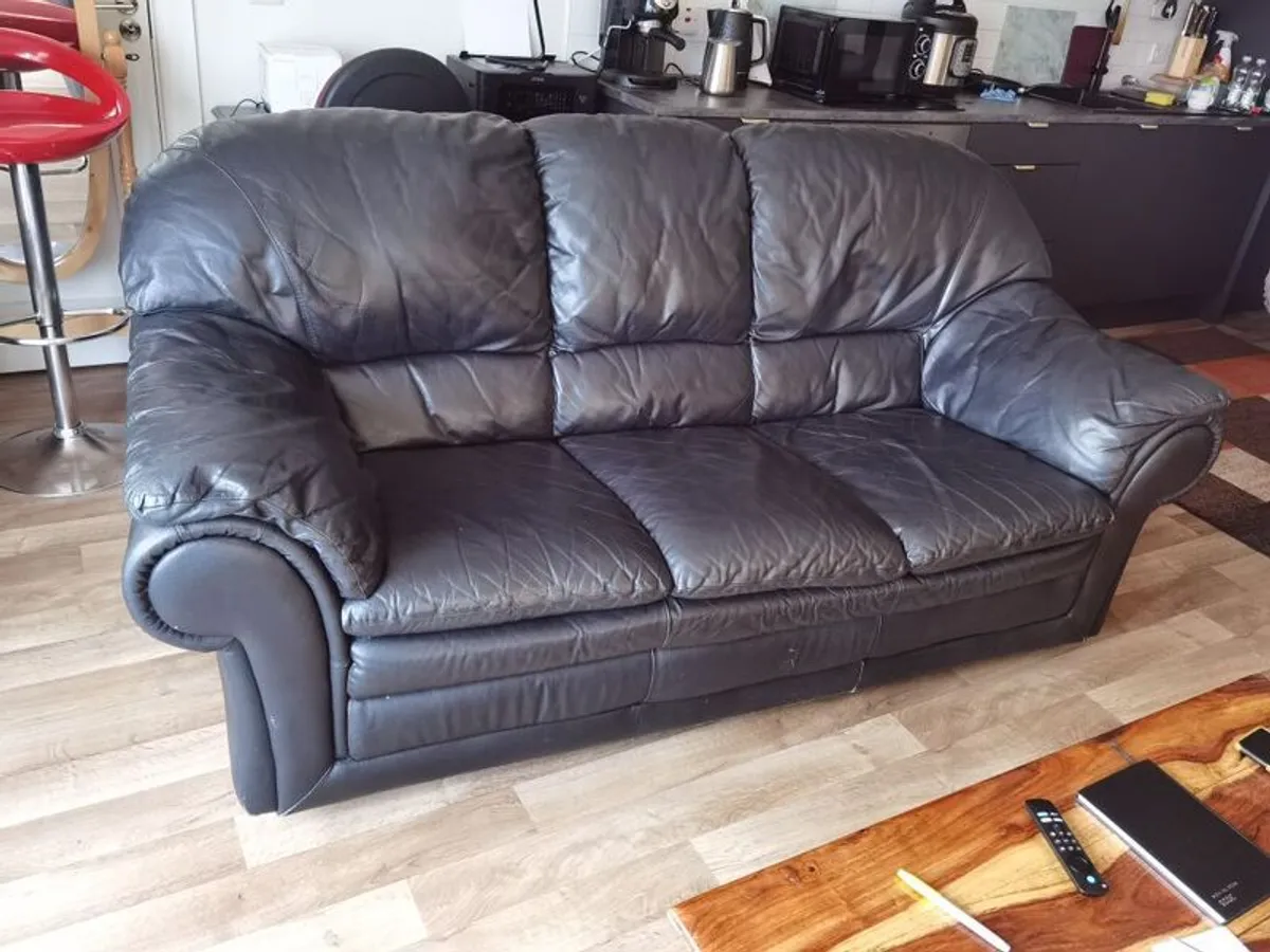 Black leather 3 seater sofa - Image 1
