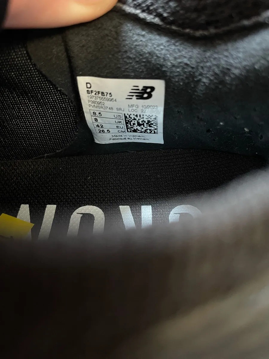 NB Furon V7 football boots - Image 4
