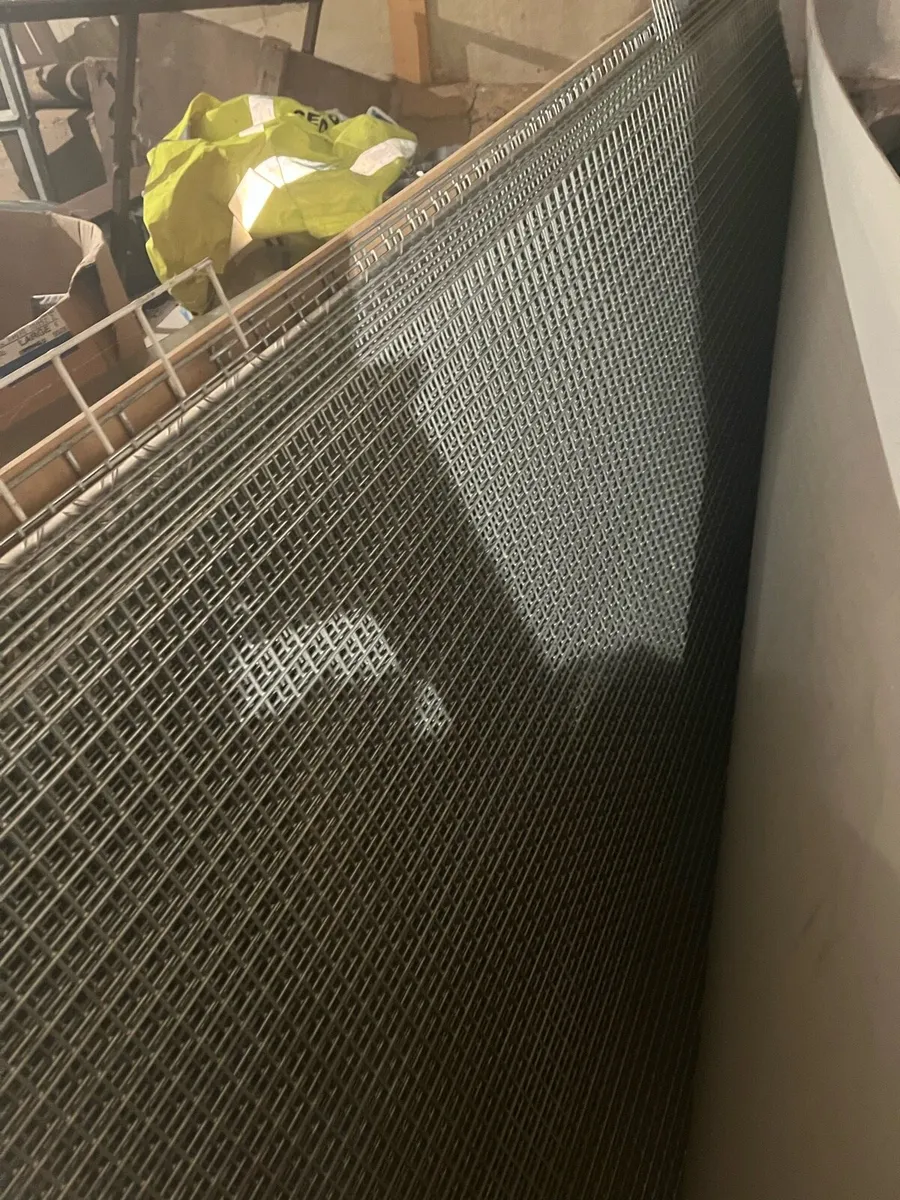 Galvanised metal sheets