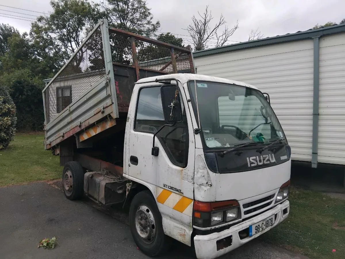 Isuzu npr - Image 1
