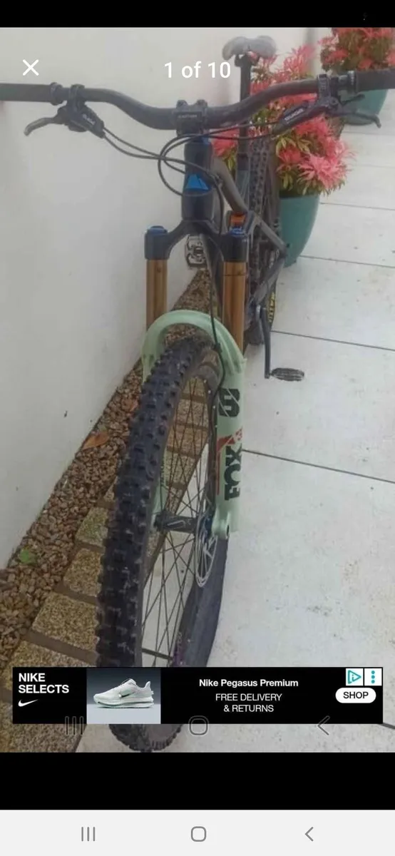 Canyon Strive Medium mountain bike - Image 1