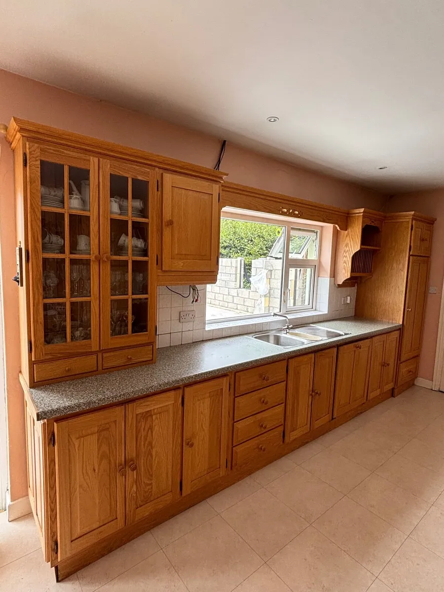 Fitted Kitchen - Image 1