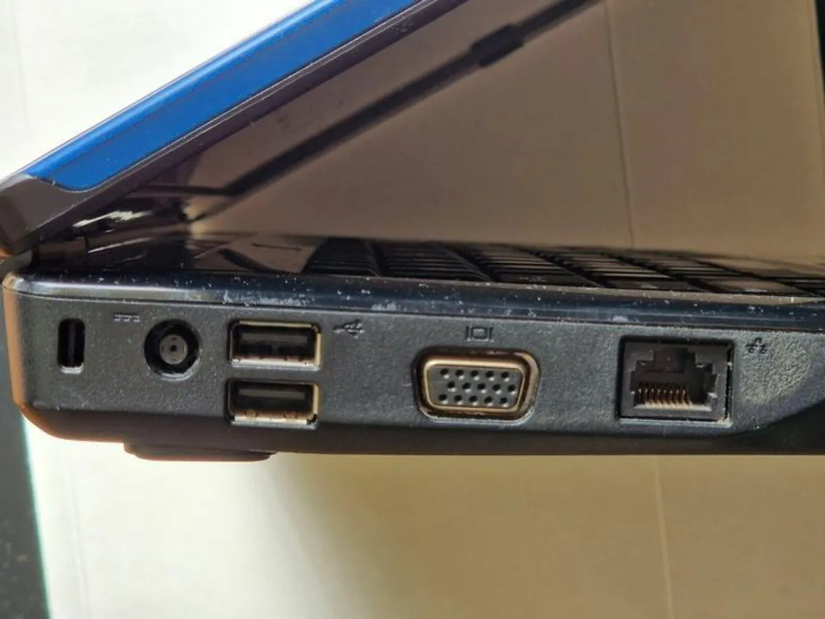Dell Inspiron 1545 3GB RAM, 300GB HDD, Wins 7 Ulti - Image 2