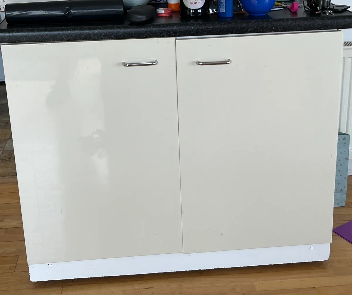 Kitchen Cooker c/w Hood & Dishwasher etc - Image 3