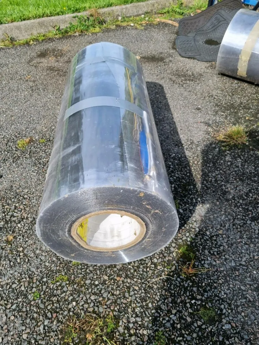 2 rolls of hard plastic - Image 4